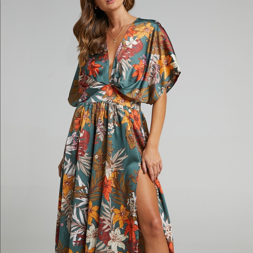 NWT SHOWPO MAXI DRESS